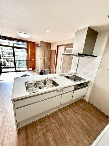 エイチアンドワイビルのキッチン|3口IHシステムキッチン