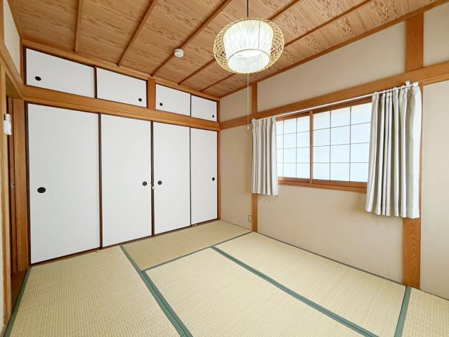 和泉市山荘町3丁目　中古戸建の和室