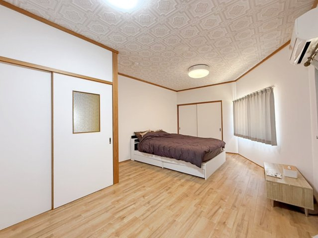 和泉市山荘町3丁目　中古戸建の洋室