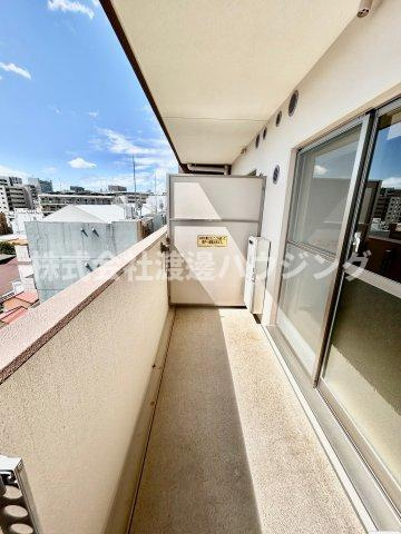 ルミネソレイユ江坂のバルコニー