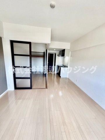 ルミネソレイユ江坂の居間・リビング