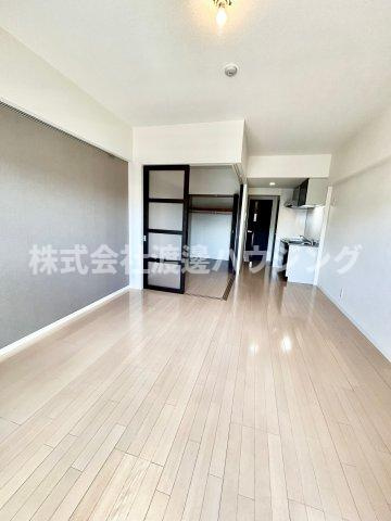 ルミネソレイユ江坂の居間・リビング