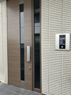 【エントランス】 | オートロック完備でセキュリティ面も安心