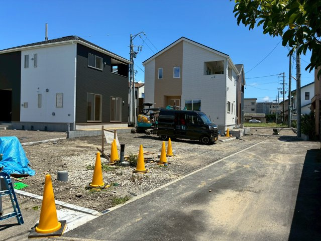静岡市駿河区中島　第10　新築戸建　全4棟　4号棟の前面道路含む現地写真