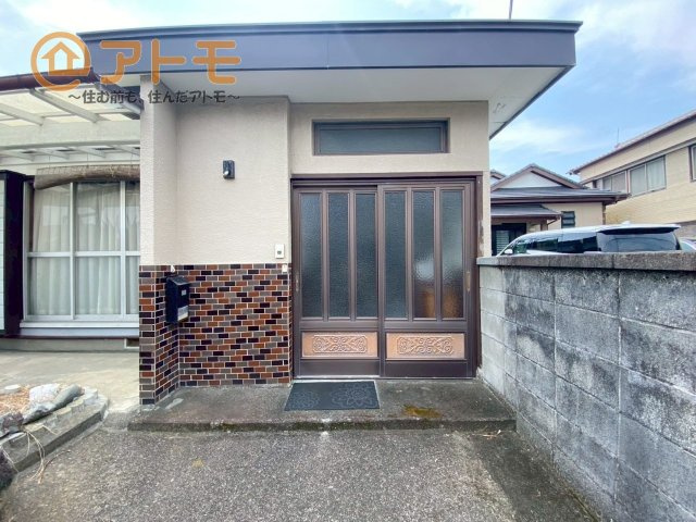 【玄関】 | 富士市川成島　中古戸建て　全1棟