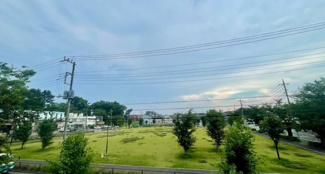 【展望】 | ここからは空が遠くまで見える。紺碧、曇天、茜色。心もともに映り変わる。東京にもあったんだ。こんな景色が・・・。