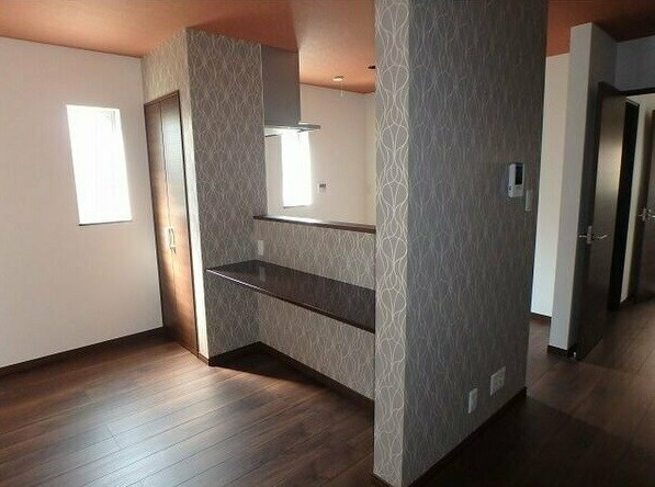 ウィングヒルズⅡＡの居間・リビング