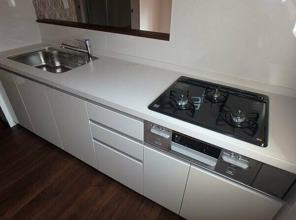 ウィングヒルズⅡＡのキッチン