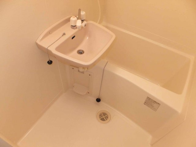 レオパレスプリムラの浴室