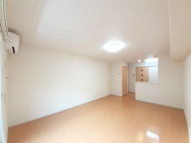 【居間・リビング】 | フェリーチェ春日 | 使いやすいリビングです