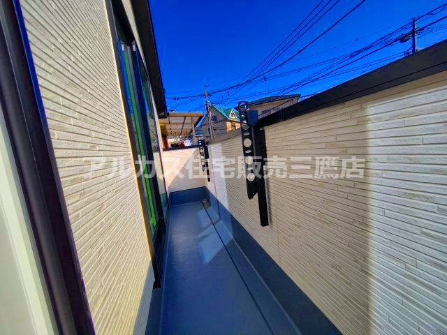 【内覧動画公開中！】三鷹市中原４丁目 京王線 つつじヶ丘駅 新築戸建のバルコニー