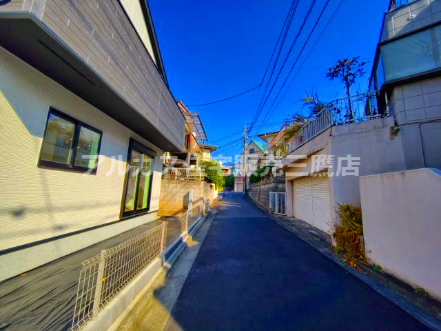 【内覧動画公開中！】三鷹市中原４丁目 京王線 つつじヶ丘駅 新築戸建の前面道路含む現地写真