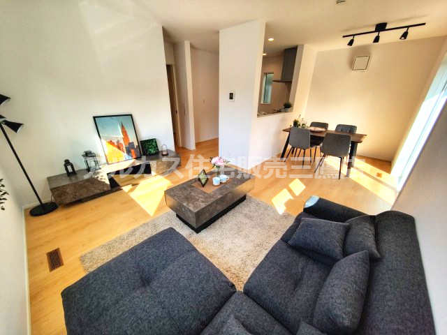 【内覧動画公開中！】三鷹市中原４丁目 京王線 つつじヶ丘駅 新築戸建の居間・リビング