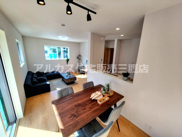 【内覧動画公開中！】三鷹市中原４丁目 京王線 つつじヶ丘駅 新築戸建の居間・リビング