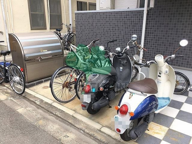 リテラ県庁西の駐車場