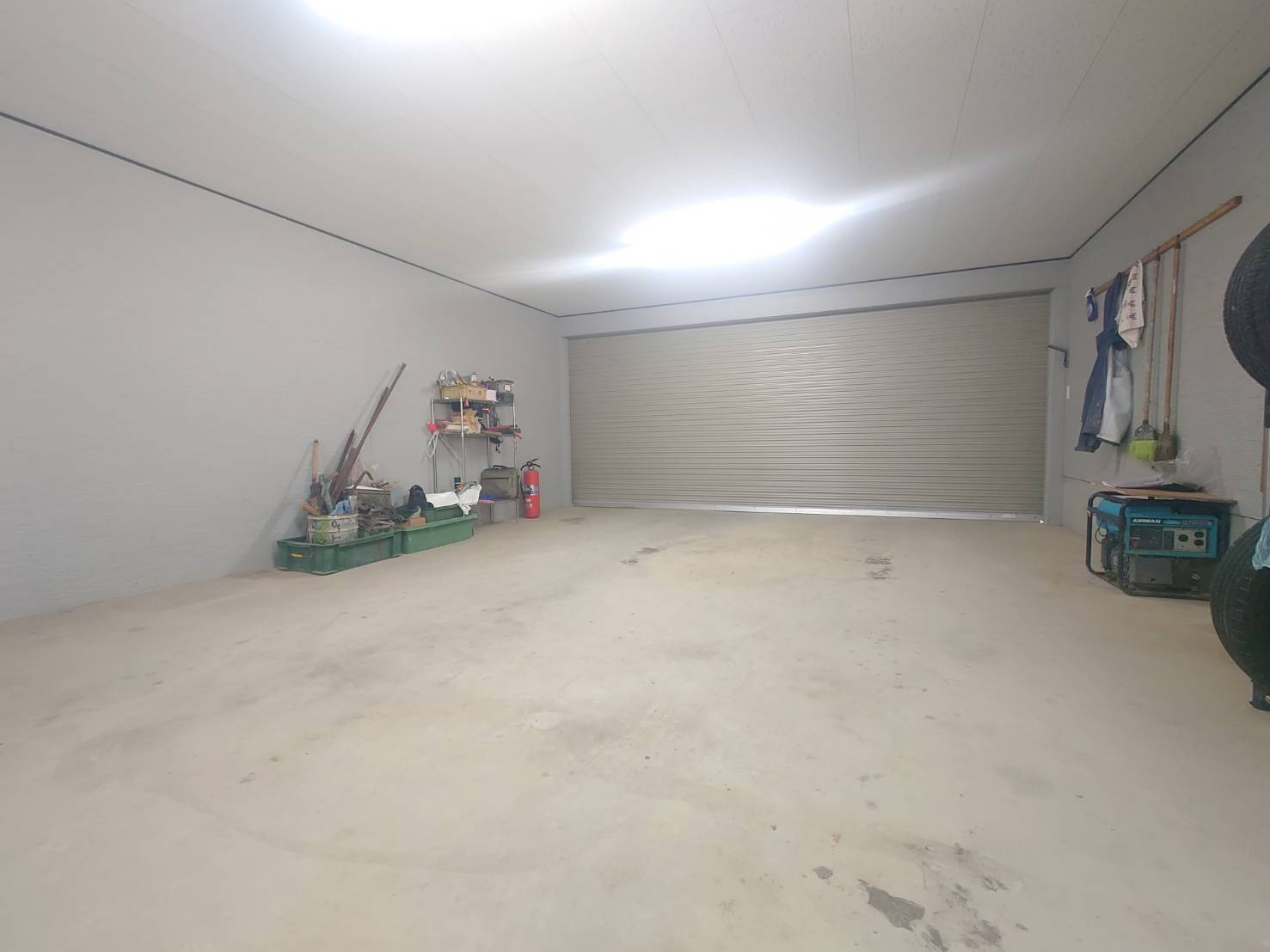 ◆２００５年建築◆室内丁寧にお使いの美宅◆敷地２９０坪◆４台以上駐車可能◆京丹波町橋爪ハサマの駐車場|ガレージ・物置