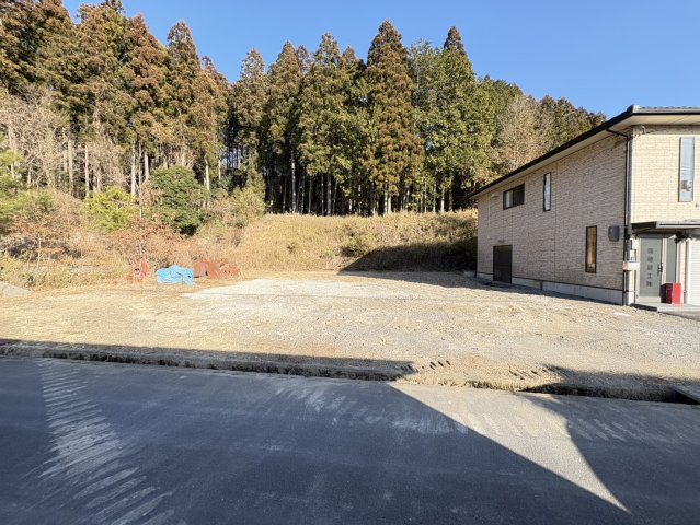 ◆２００５年建築◆室内丁寧にお使いの美宅◆敷地２９０坪◆４台以上駐車可能◆京丹波町橋爪ハサマの駐車場|ガレージ・物置