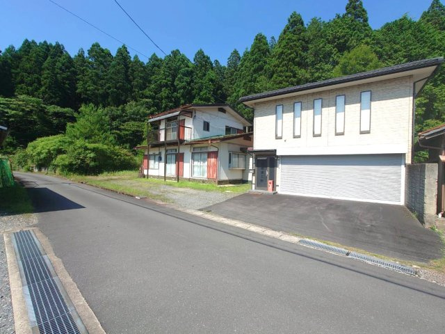 ◆２００５年建築◆室内丁寧にお使いの美宅◆敷地２９０坪◆４台以上駐車可能◆京丹波町橋爪ハサマの前面道路含む現地写真|前面道路含む現地