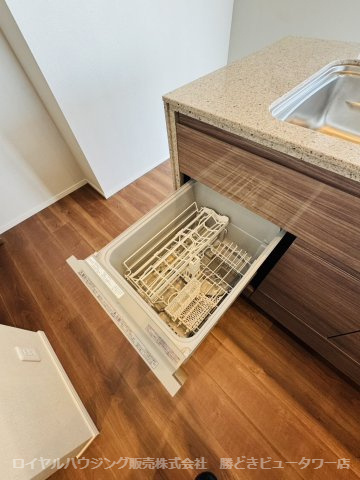 大容量の食器洗浄乾燥機