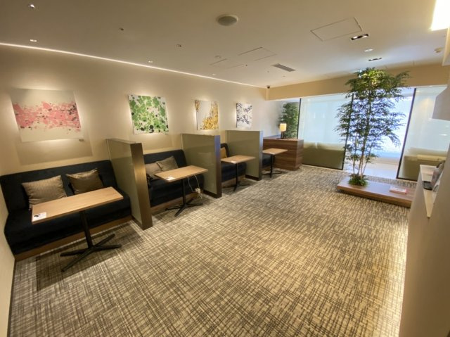 2階、スタディカフェライブラリー