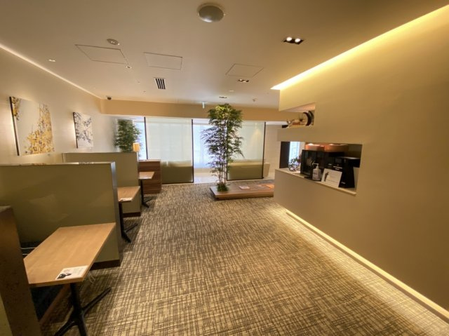 2階、スタディカフェライブラリー