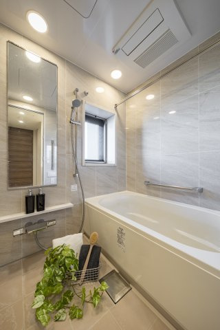 1418サイズフルオートバス
ミストサウナ付き浴室暖房乾燥機付き