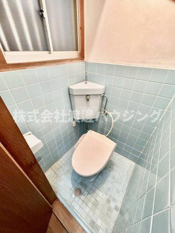 岩田町3丁目貸家のトイレ