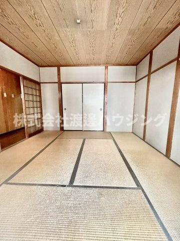 岩田町3丁目貸家の寝室