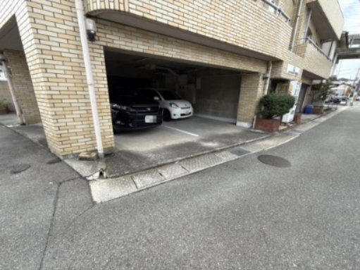 インタービレッジ千代田町の駐車場