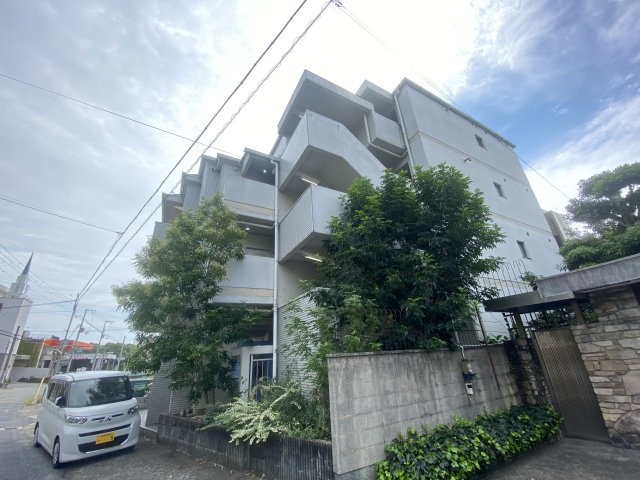エレーヴ新在家の外観