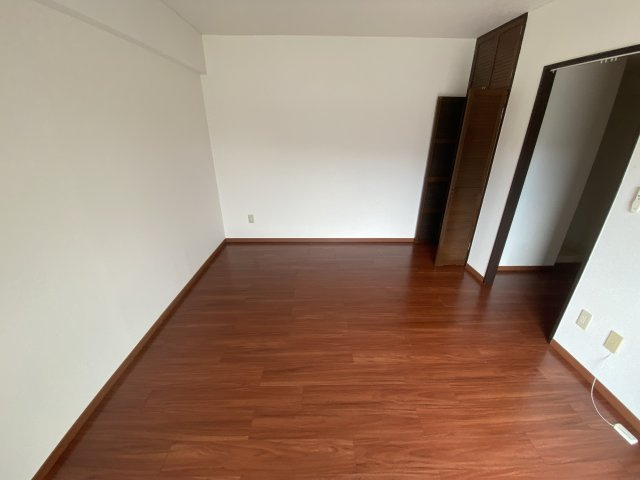 エレーヴ新在家の寝室