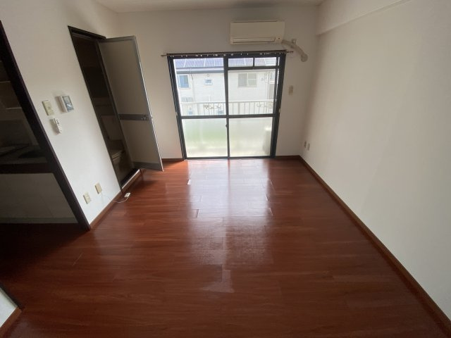 エレーヴ新在家の子供部屋