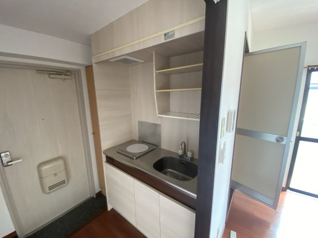 エレーヴ新在家のキッチン