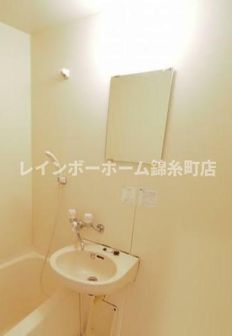 ロードサイド秋の洗面所