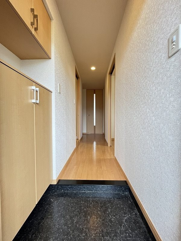 ネオレジデンス広川の玄関