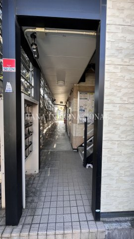 多摩平のエントランス