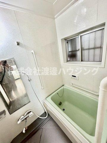 加島4丁目戸建のその他|浴室にも窓あります