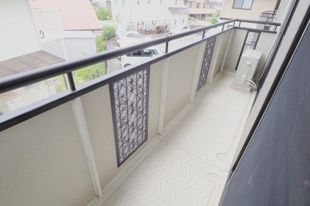 セジュール中原B棟のバルコニー