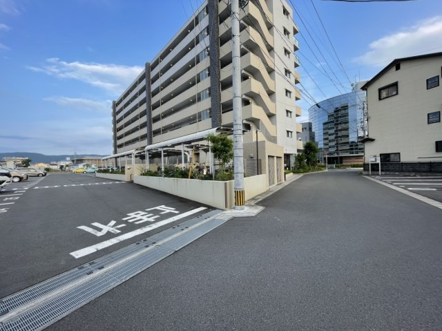アルファスマート川内四番館の駐車場|駐車場入口付近の様子です。