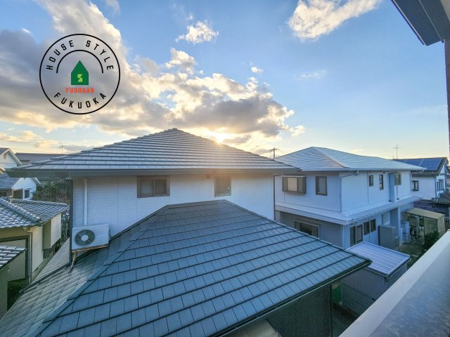 福岡市南区中尾1丁目第3-2棟（1号棟）の展望|窓から緑が見える物件も魅力的です。