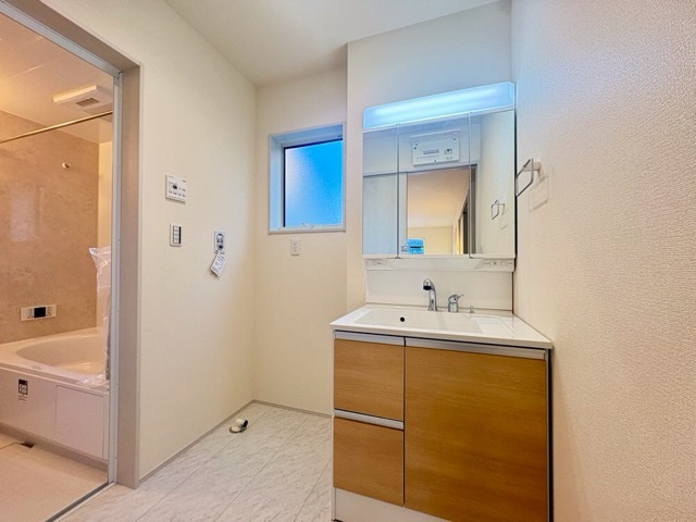 売新築戸建　中央区北島町の独立洗面台