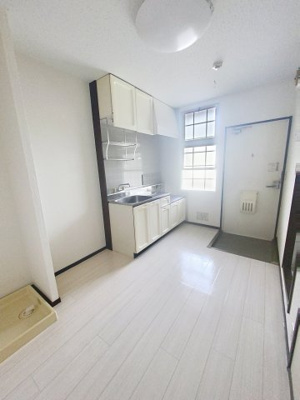 【玄関】 | クレセント渡辺C