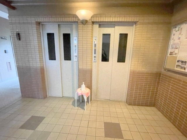 茅ヶ崎市中島　ベルパーク湘南茅ヶ崎C館　1階のその他共用部分|エレベーター２基あります☆