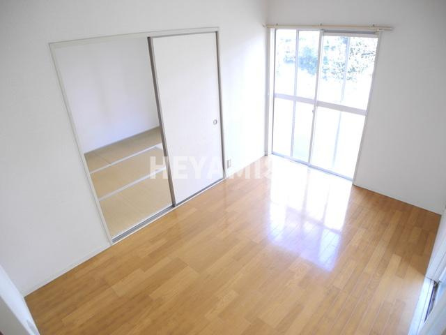 ガーデンハウス東望の居間・リビング|※同物件反転タイプの写真でございます※現況を優先します※