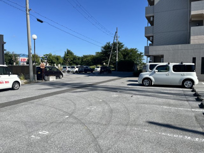 【駐車場】 | メゾン愛荘