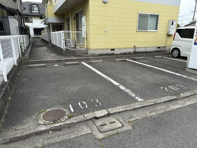 サンマリンの駐車場