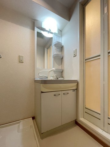 グリチーネの洗面所