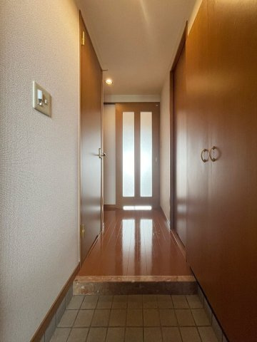 グリチーネの玄関