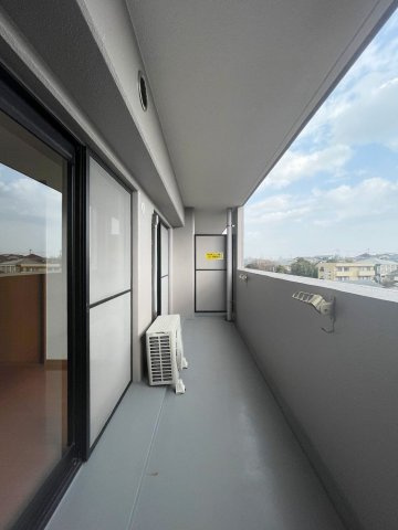 グリチーネのバルコニー