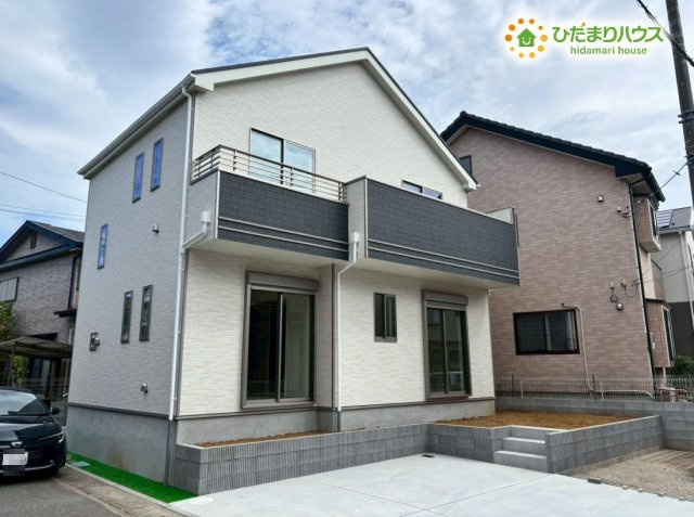 鴻巣市緑町　48番　新築一戸建て　ハートフルタウン　01の外観|南西角地につき日当たり・通風良好◎